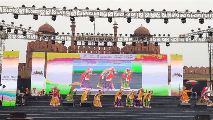 भारत पर्व में प्रदेश की पाक-कला और मटकी लोकनृत्य का प्रदर्शन
